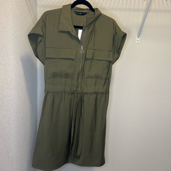 Dark Green Dress - Picture 2 of 9